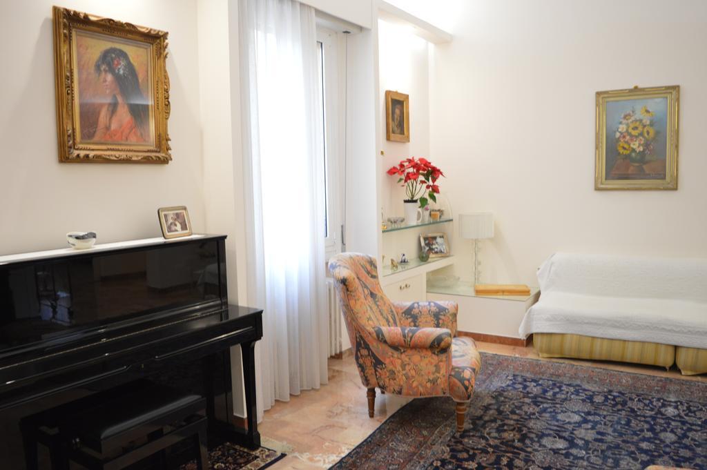 B&B Mercurio Bologna Bagian luar foto